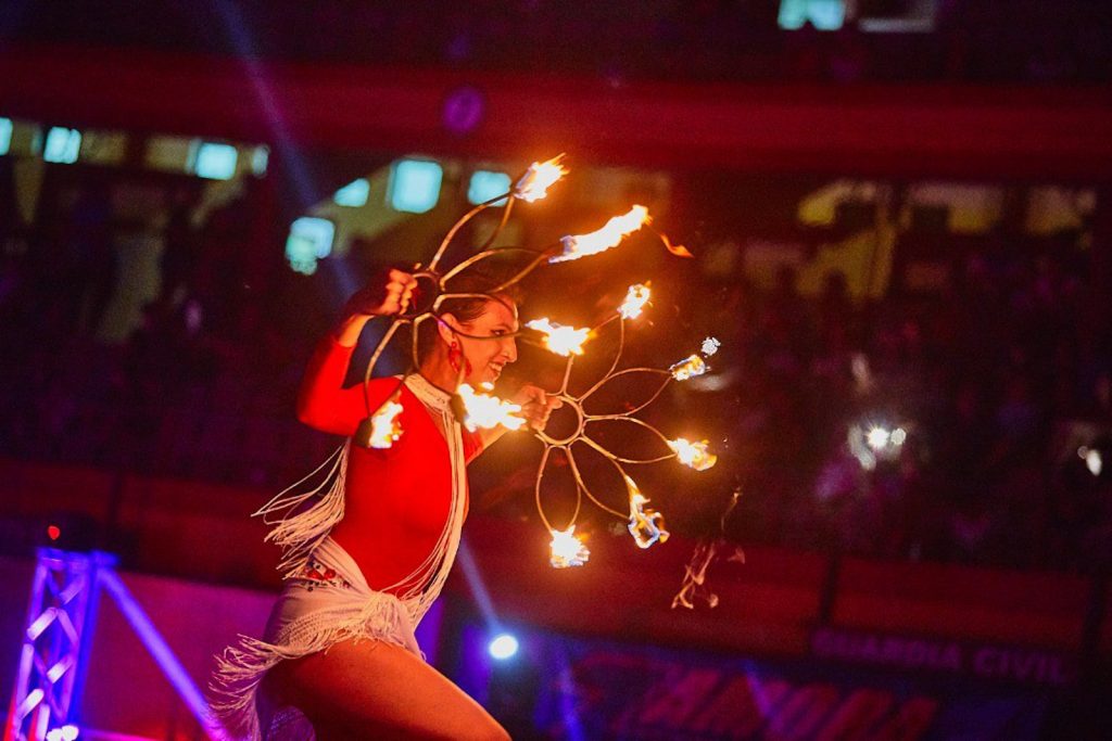 Flamenco dancers with fire for weddings