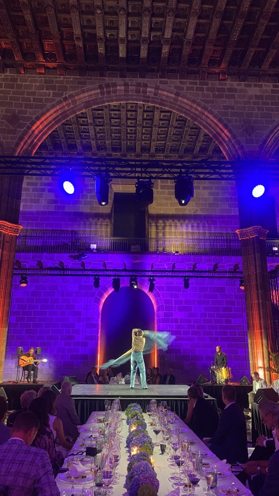 Barcelona Flamenco deslumbró en la OAPC Annual Investors Conference 2024 en La Llotja de Mar, ofreciendo un espectáculo exclusivo con artistas de primer nivel. Descubre cómo el flamenco brilló en este evento internacional.